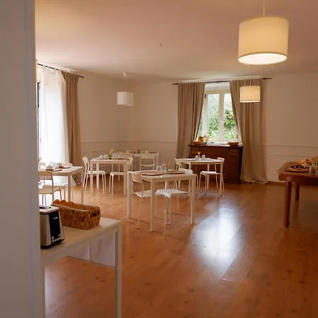 Tenuta Maison Angelina Bed & Breakfast Formia